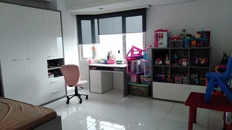 For Sale/Rent 3 Bed Room unit @ Westling Condomium - Kedoya - Jakarta Barat