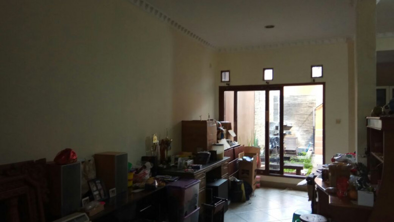 Dijual Rumah 2 Lantai  di Meruya - Kavling DKI - Jakarta Barat