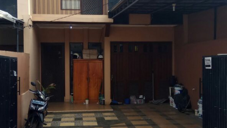 Dijual Rumah 2 Lantai  di Meruya - Kavling DKI - Jakarta Barat