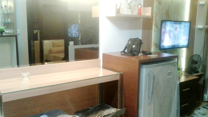 Dijual  1 BR Hook  Furnished unit @ Belmont Residence - Meruya - Jakarta Barat