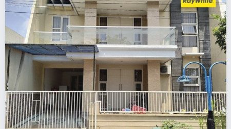 Dijual Rumah Pinus Asri - area Wisata Bukit Mas Surabaya- Akses Jalan LUAS - Siap Huni