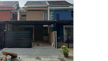 dijual rumah di regency melati mas tangerang banten, strategis, harga masuk akal, renovasi