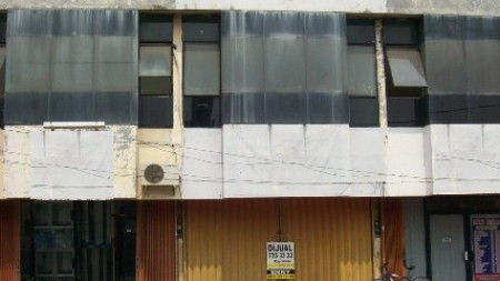 RUKO PINGGIR JALAN,COCOK UNTUK BUKA USAHA,DI VILLA BINTARO REGENCY