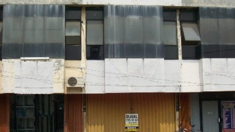 RUKO PINGGIR JALAN,COCOK UNTUK BUKA USAHA,DI VILLA BINTARO REGENCY