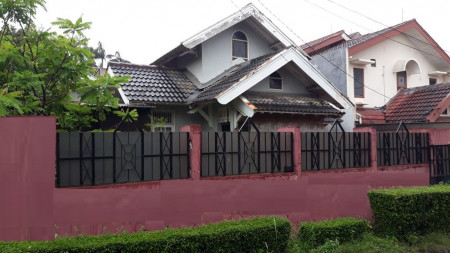 Rumah di sektor 4 Bintaro Jaya.