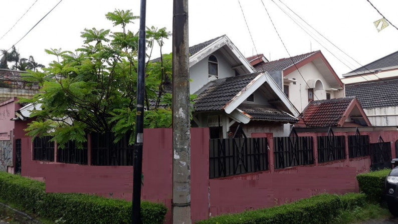 Rumah di sektor 4 Bintaro Jaya.