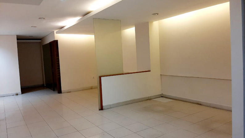 Fot Sale Ruko 4 1/3 Lt di Taman Kedoya Baru Res (Kedoya Elok), Jakarta Barat