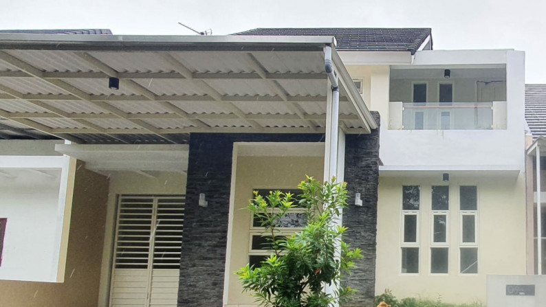 Dijual Rumah Ada Kolam Renang Eastwood Regency Citraland Surabaya Modern 2 Lantai Siap Huni