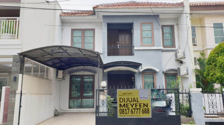 Rumah Semi furnish jalanan lebar 2,5 Mobil  di Gading Arcadia Kelapa Gading Luas 8x15m2