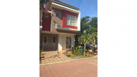 Rumah Hoek Murah Malibu Village Paramount Serpong Jl Dresser Luas 6x8m2