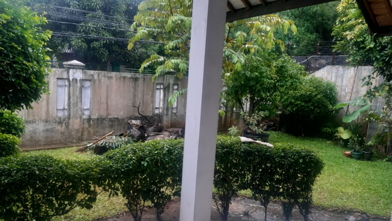 Rumah Pinggir Jalan Raya dan Cocok Untuk Komersil @Bintaro