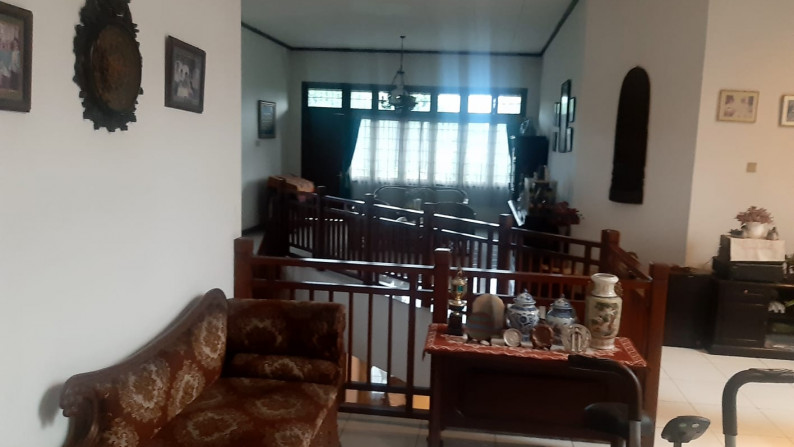 Rumah Pinggir Jalan Raya dan Cocok Untuk Komersil @Bintaro