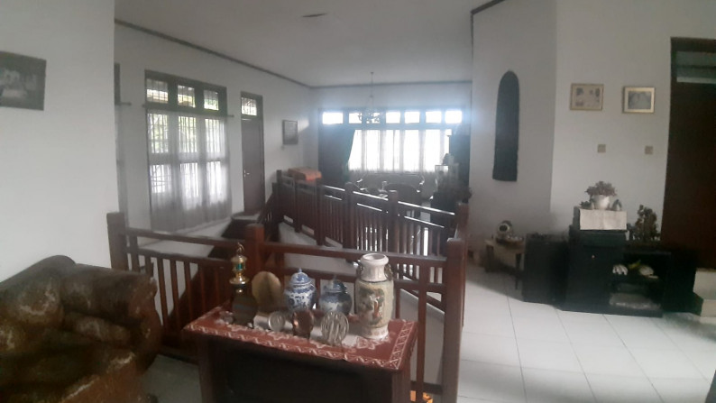 Rumah Pinggir Jalan Raya dan Cocok Untuk Komersil @Bintaro