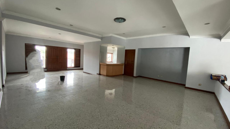 Rumah siap huni dalam cluster di gandaria