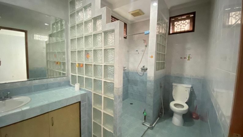 Rumah siap huni dalam cluster di gandaria