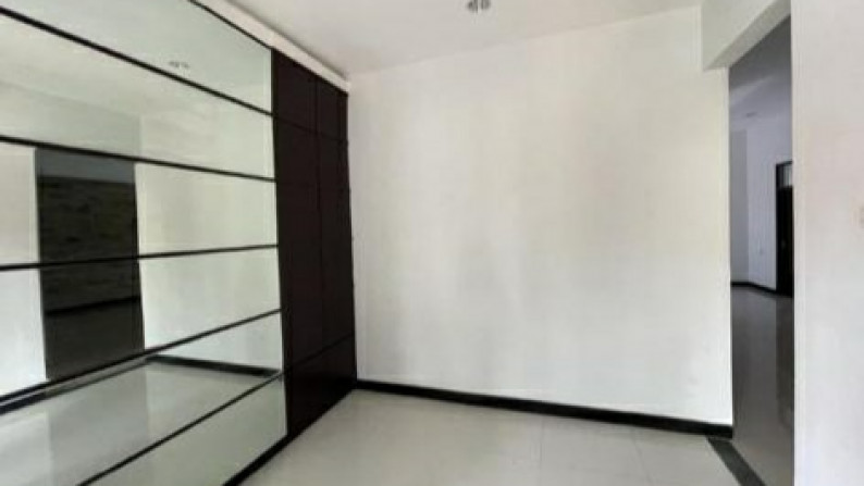 Dijual Rumah Internasional Village Citraland Surabaya STRATEGIS dekat GWalk - Sekolah Ciputra Plus Canopy + PAGAR