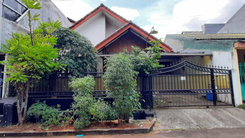 Rumah Standar Asri Lingkungan Kost Dekat Kampus STAN Di Area Pondok Jaya