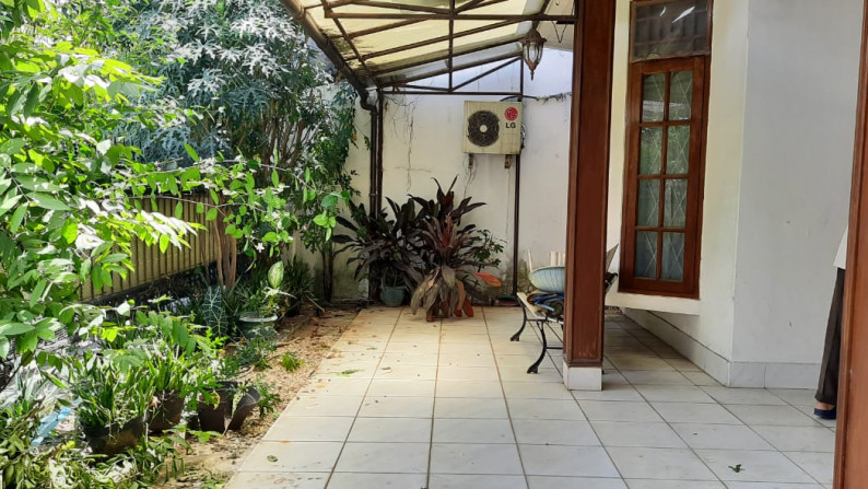 Rumah Standar Asri Lingkungan Kost Dekat Kampus STAN Di Area Pondok Jaya