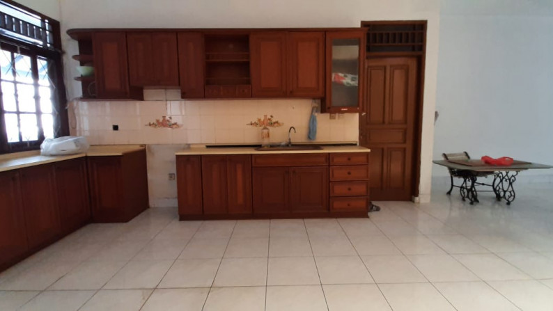 Rumah Standar Asri Lingkungan Kost Dekat Kampus STAN Di Area Pondok Jaya