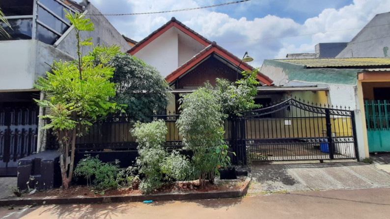 Rumah Standar Asri Lingkungan Kost Dekat Kampus STAN Di Area Pondok Jaya