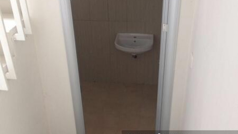Nego Sampai Deal. Rumah Serpong Lagoon Aquatic, BSD.