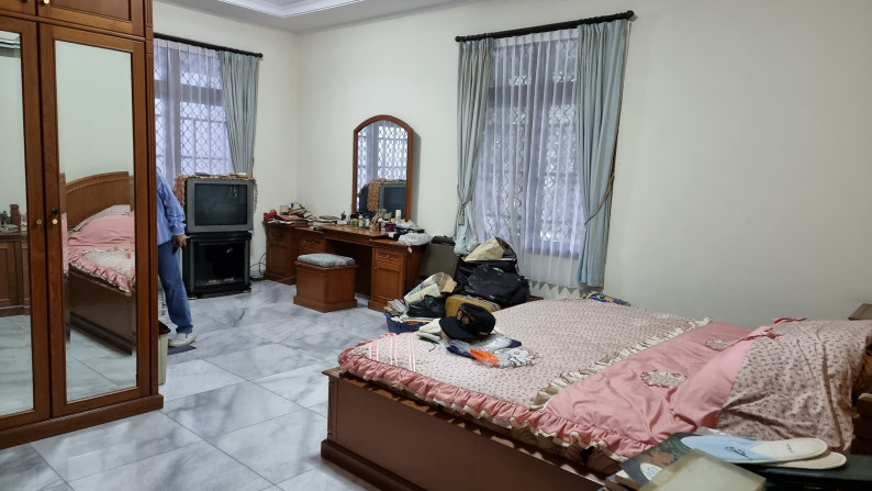 jual cepat rumah Kompleks Janur Elok Residence   belakang Santika. Jarang ada.