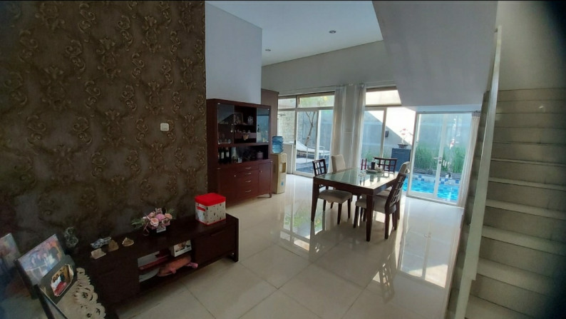 Dijual Rumah Ada Kolam Renang North Emerald Mansion Citraland Sby - TerDEPAN- SEMI Furnished