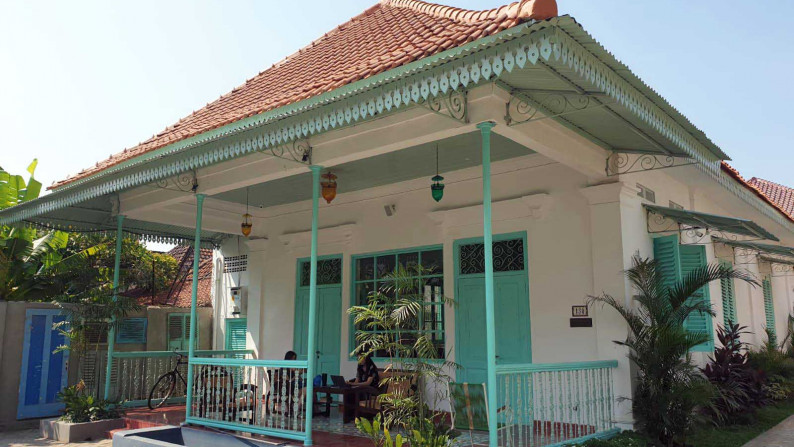 Rumah Usaha di Dinoyo, Lokasi strategis, Ex: Resto