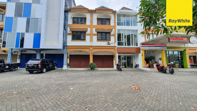 Ruko 3 lantai di Darmo Permai, Surabaya