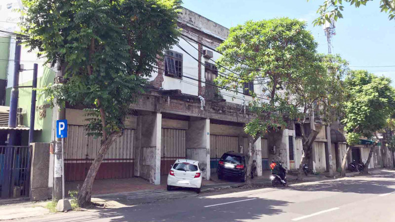 Gedung Ex. Showroom Pusat Kota di Jl. Pahlawan - Surabaya