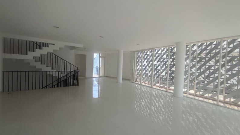 Dijual Ruko Strategis Di Foresta 2, Jl BSD Raya Utama, BSD Tangerang Selatan