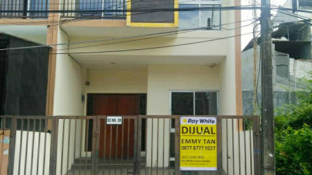 Rumah dekat Taman