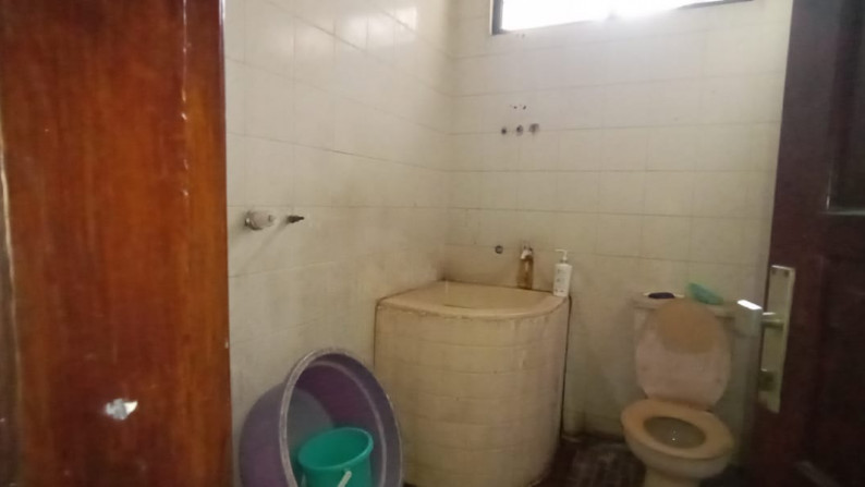 RUMAH TINGGAL 4 KAMAR DEKAT KAMPUS UGM, JL KALIURANG KM 5, SLEMAN