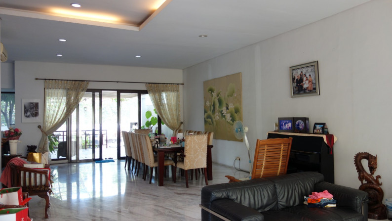 Lokasi strategis cocok untuk tempat tinggal Townhouse Springhill