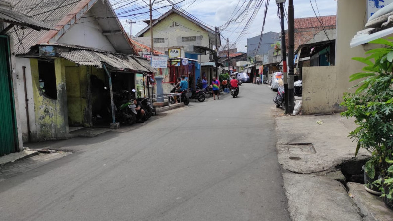 Rumah Strategis Di Cipinang Besar