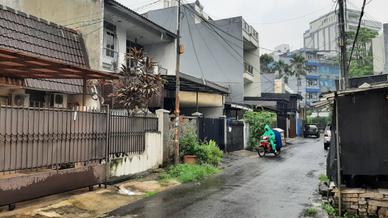 Dijual Rumah kecil 2 lt di Taman Kedoya Baru, Jakarta Barat