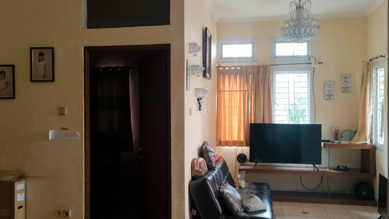 Dijual Rumah Bagus Di Cluster Fedora Graha Raya Bintaro Jaya