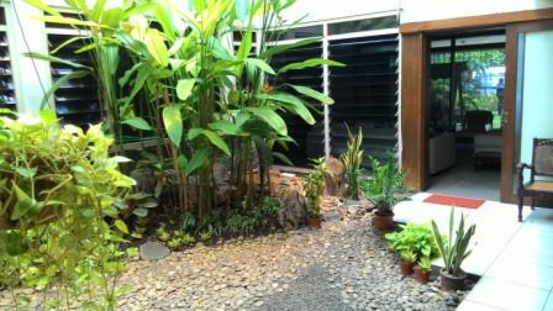 RUMAH DIJUAL Jl. Lombok - MENTENG-Jakarta Pusat