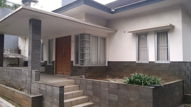 Rumah Luas Strategis Kokoh Dekat Akses Toll Di Area Cempaka Bintaro