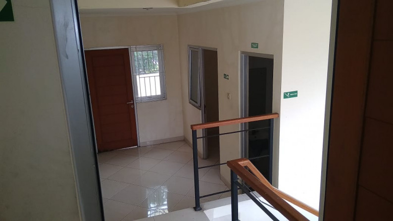 Rumah Luas Strategis Kokoh Dekat Akses Toll Di Area Cempaka Bintaro