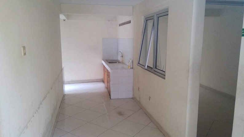 Rumah Luas Strategis Kokoh Dekat Akses Toll Di Area Cempaka Bintaro