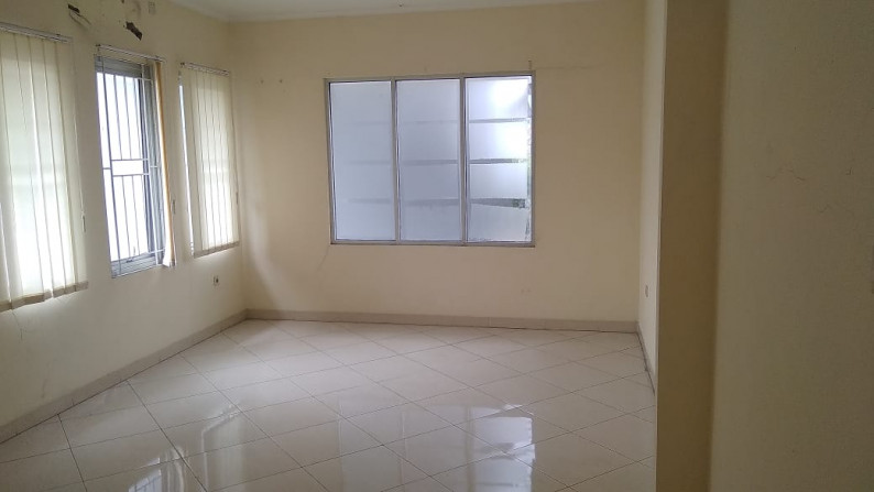 Rumah Luas Strategis Kokoh Dekat Akses Toll Di Area Cempaka Bintaro