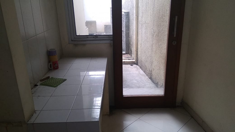 Rumah Luas Strategis Kokoh Dekat Akses Toll Di Area Cempaka Bintaro