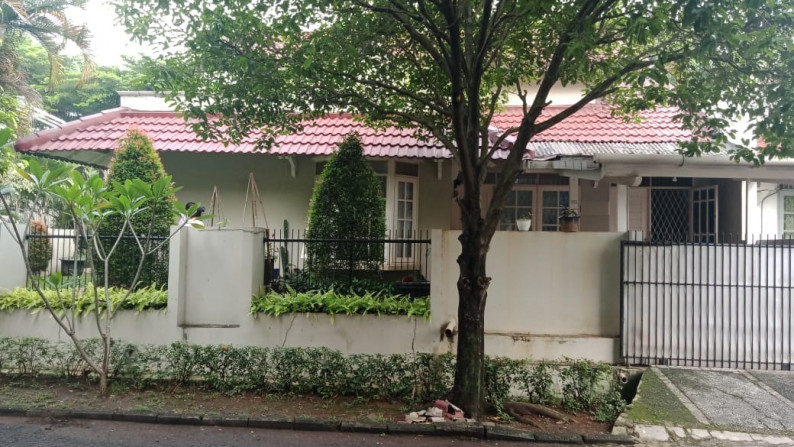 Rumah asri bagus Siap Huni , Pisok Bintaro Jaya 5.