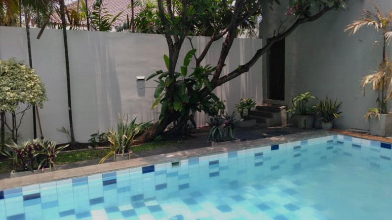 DIJUAL RUMAH MODERN MINIMALIS COZY KEMANG SELATAN JAKARTA SELATAN