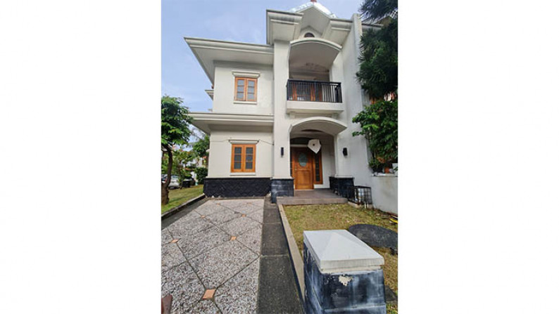 Rumah Hoek Pelangi Biru, Gading Residence Kelapa Gading Luas 163m2