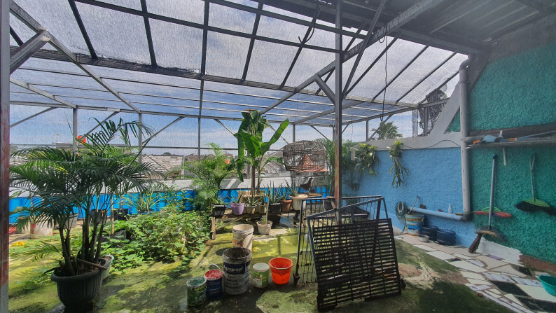 Rumah 3 Lantai Full Renov di Kota Wisata