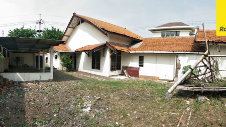 Rumah di Rungkut Asri Utara, Surabaya