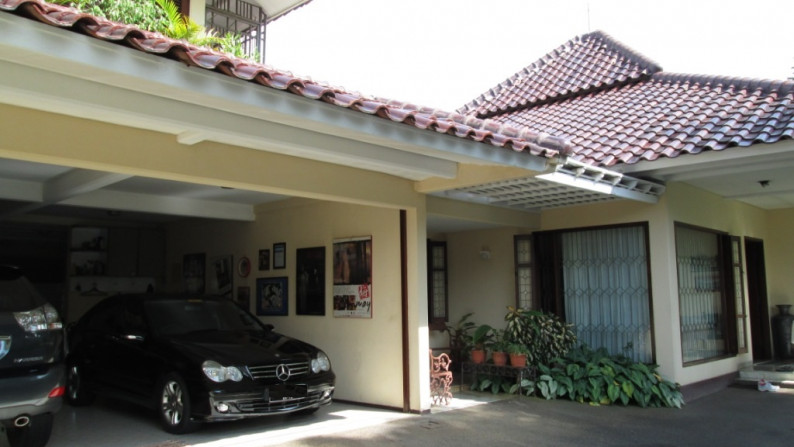 Rumah cantik,Asri,minimalis di Bintaro Jakarta Selatan