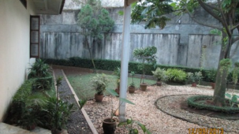 Rumah cantik,Asri,minimalis di Bintaro Jakarta Selatan